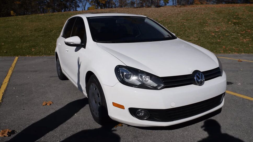 The Volkwagen Golf TDI Is Just As Ordinary As You'd Think (VIDEO)