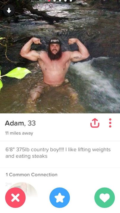 WWE Star Braun Strowman Is On Tinder, And He's Looking For Love